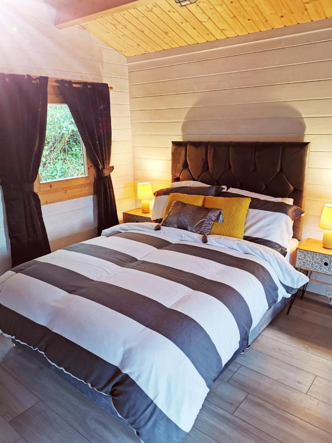 Westport Country Chalets Exterior photo