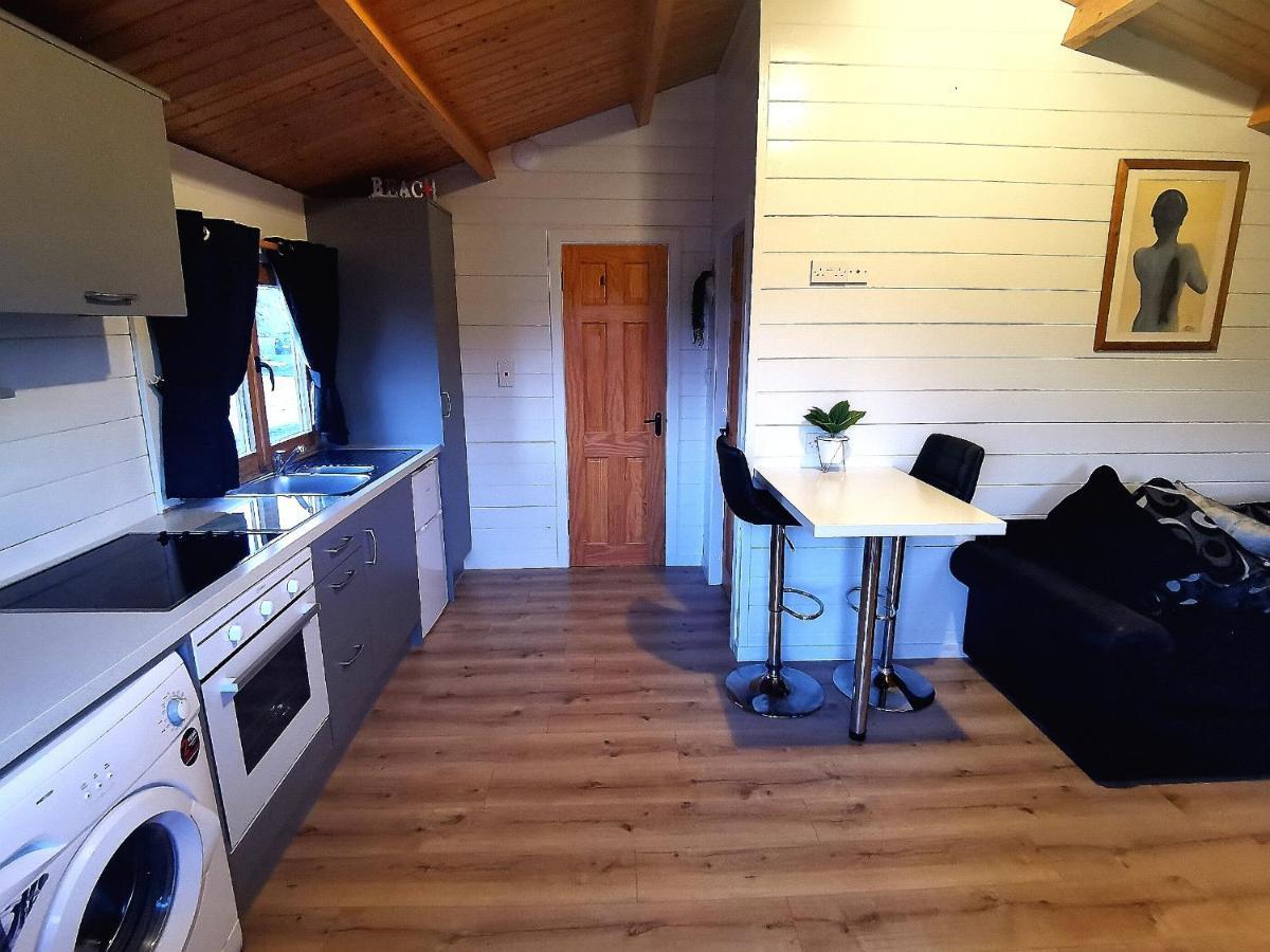 Westport Country Chalets Exterior photo
